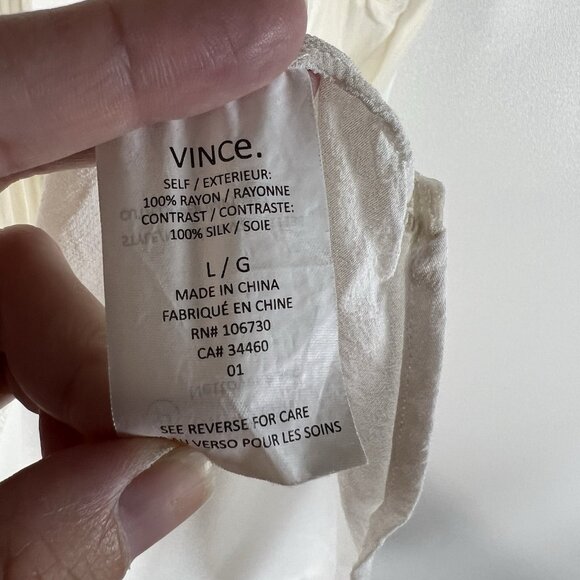 VINCE Ivory Beige Sleeveless Silk Blouse Style Top Shirt V Button Size Large - Picture 5 of 9
